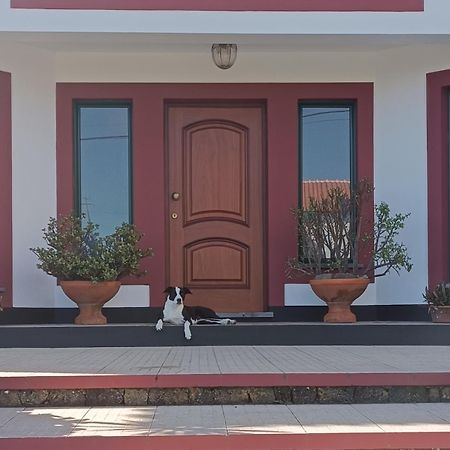 Moradia Da Graca Guesthouse Praia da Vitoria Bagian luar foto
