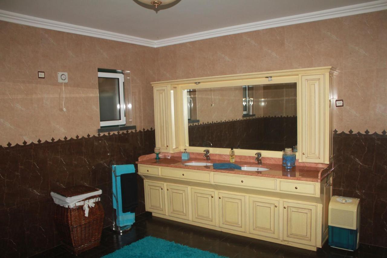 Moradia Da Graca Guesthouse Praia da Vitoria Bagian luar foto