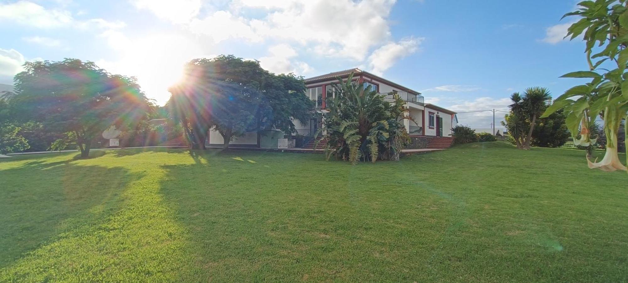 Moradia Da Graca Guesthouse Praia da Vitoria Bagian luar foto